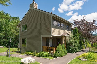 /international/us/56-highlands-drive-hunter-ny-110109062082/