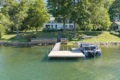 /international/us/61305-crooked-creek-road-cassopolis-mi-110107730643/