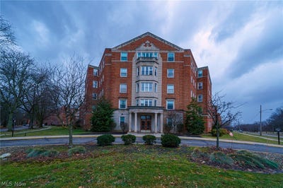 /international/us/13800-fairhill-road-shaker-heights-oh-110107351445/