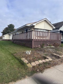 /international/us/816-w-adams-street-iron-river-mi-110103267714/