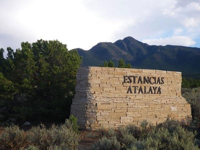 /international/us/estancias-atalaya-lot-25-ranchos-de-taos-nm-110108605072/