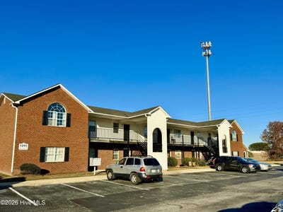 /international/us/1287-park-w-drive-greenville-nc-110106583745/