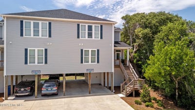 /international/us/201-w-landing-drive-emerald-isle-nc-110101265808/