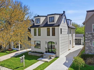 /international/us/1840-holland-street-birmingham-mi-110108659257/