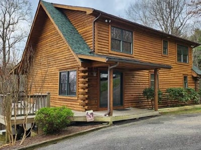 /international/us/154-windermere-way-fancy-gap-va-110098072194/