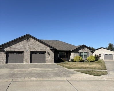 /international/us/1202-yellowstone-sikeston-mo-110120122820/