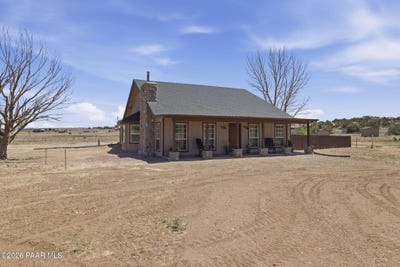 /international/us/1455-s-lakeshore-drive-chino-valley-az-110108552966/