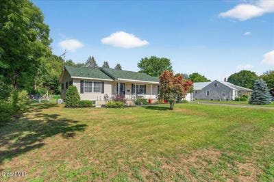 /international/us/409-center-street-corinth-ny-110101166851/