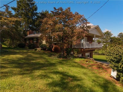 /international/us/220-pinewood-drive-hurricane-wv-110120449192/