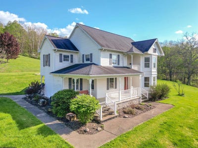 /international/us/2376-hastings-run-road-mount-clare-wv-110107535507/