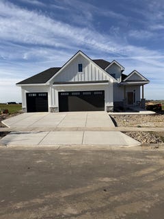 /international/us/l15-yeske-drive-waunakee-wi-110120416309/