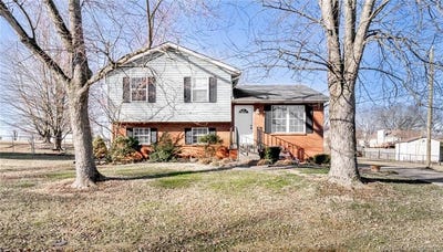 /international/us/4105-stone-place-new-albany-in-110097295472/