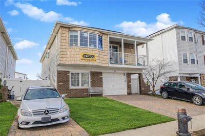 /international/us/12-rockne-street-staten-island-ny-110108165509/
