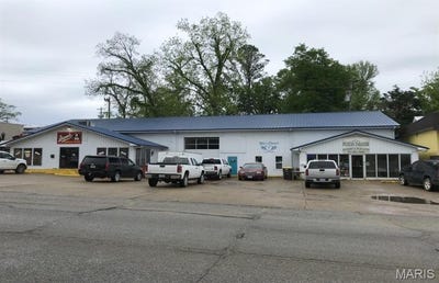 /international/us/209-washington-street-doniphan-mo-110103357038/