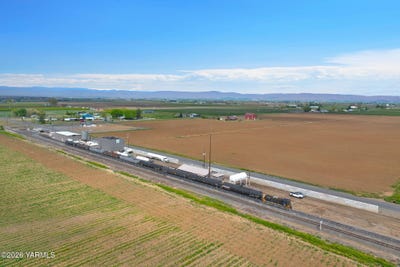 /international/us/3800-branch-rd-wapato-wa-110107543906/