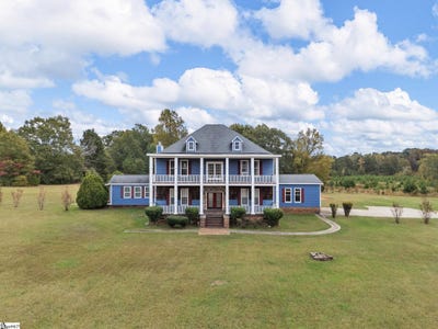 /international/us/11280-highway-56-n-clinton-sc-110107752914/