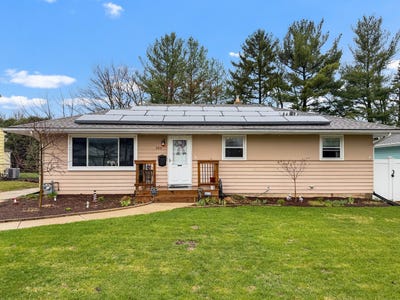 /international/us/2211-montana-avenue-rockford-il-110107006408/