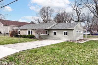/international/us/1400-w-cowing-drive-muncie-in-110098240233/