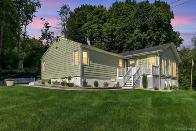 /international/us/30-delavergne-avenue-wappingers-falls-ny-110119967481/