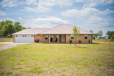 /international/us/1923-w-columbia-street-okemah-ok-110106094083/