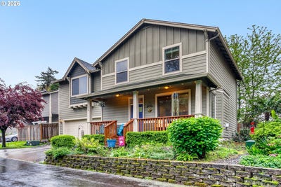 /international/us/179-crestwood-st-fairview-or-110107549815/