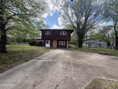 /international/us/639-ohio-street-oswego-ks-110107266566/