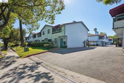 /international/us/1255-n-los-robles-ave-pasadena-ca-110106814397/