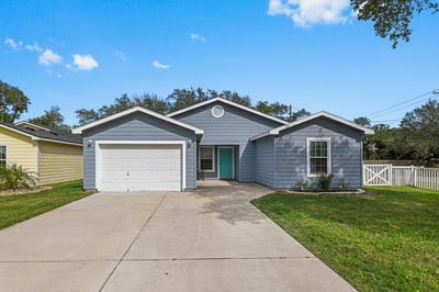 /international/us/102-pecan-harbor-street-rockport-tx-110107953334/