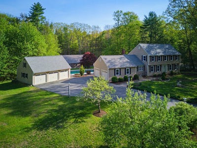 /international/us/17-dudley-road-brentwood-nh-110108204490/