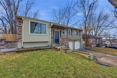/international/us/2908-nw-canterbury-road-blue-springs-mo-110105085024/