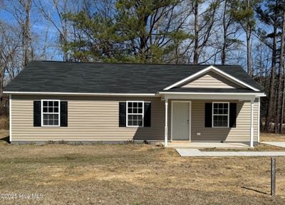 /international/us/2401-parker-street-tarboro-nc-110097837391/