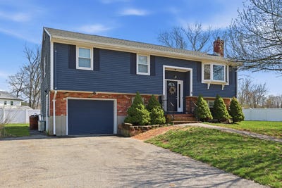 /international/us/11-duffy-drive-taunton-ma-110107666569/