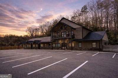 /international/us/33-rose-petal-lane-ellijay-ga-110120153413/
