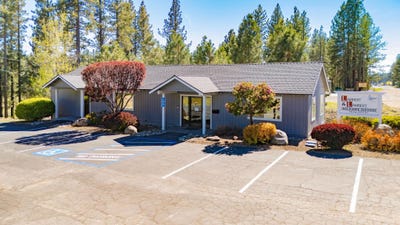 /international/us/740-e-sierra-avenue-portola-ca-110099181181/