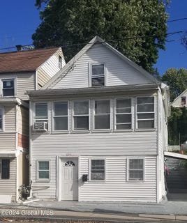/international/us/1140-broadway-rensselaer-ny-110095122122/