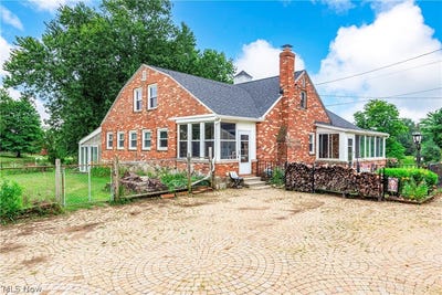 /international/us/7104-chatham-road-medina-oh-110119538335/