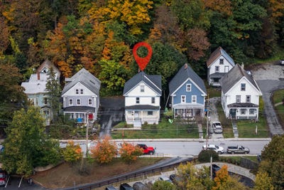 /international/us/25-court-street-montpelier-vt-110120017388/