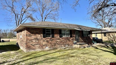 /international/us/209-sneed-street-marked-tree-ar-110098991955/