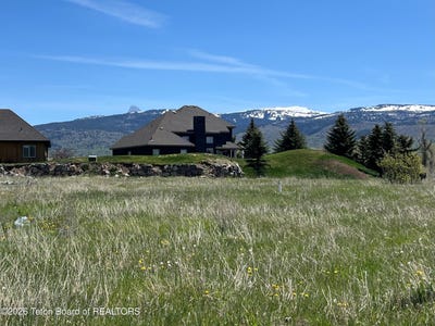 /international/us/n-5th-street-ski-hill-road-driggs-id-110109186109/