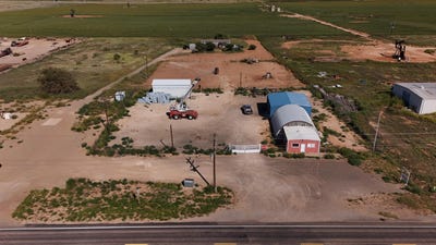 /international/us/3689-s-fm-303-sundown-tx-110102135173/