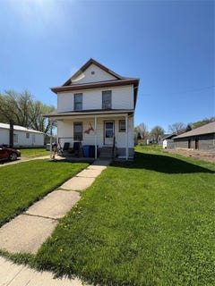 /international/us/263-s-water-avenue-new-hampton-ia-110107665658/