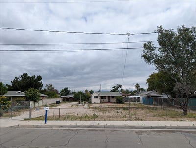 /international/us/219-maple-colton-ca-110108415491/