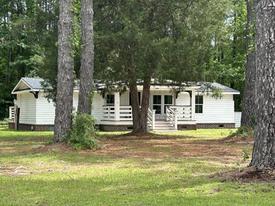 /international/us/1033-dawson-street-eutawville-sc-110108914309/