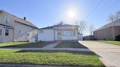 /international/us/855-appleton-street-menasha-wi-110107602889/