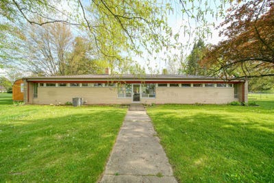 /international/us/227-e-state-street-hanover-mi-110098057879/