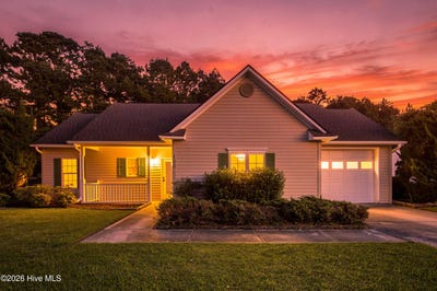 /international/us/100-willowbend-drive-burgaw-nc-110110129700/