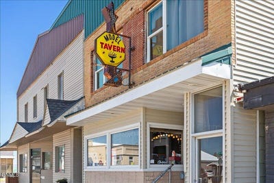 /international/us/19-main-street-north-tioga-nd-110108294899/
