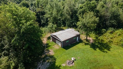 /international/us/maple-grove-road-hastings-mi-110110148211/