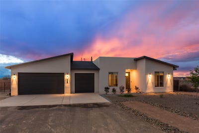 /international/us/609-2nd-street-ne-rio-rancho-nm-110107385240/