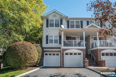 /international/us/702-buckland-court-denville-township-nj-110120630492/